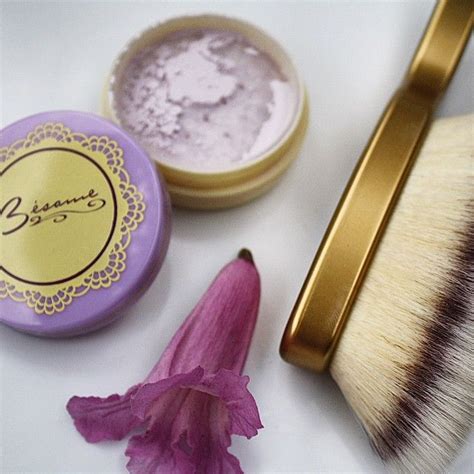 Saving Your Makeup Routine: How Bésame Cosmetics’ Going。